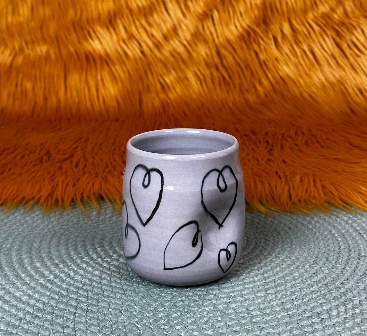 Heart Doodle Thumb Cup: Light Gray