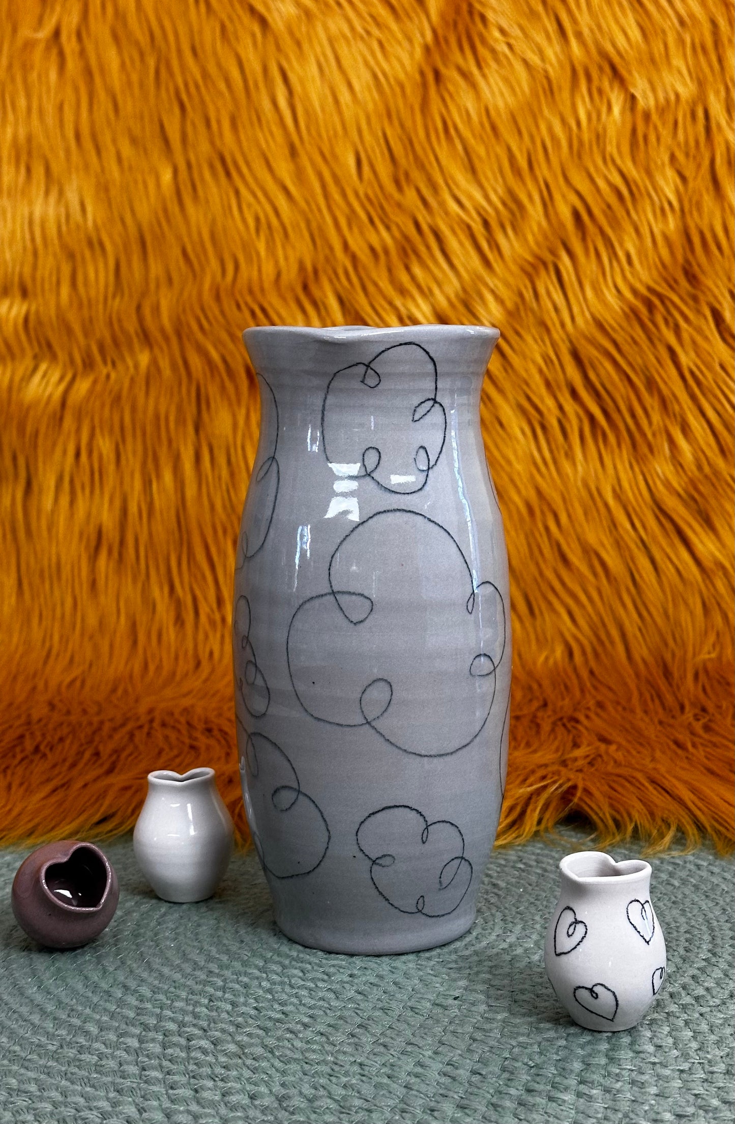 Cloud Scribble Vase: Light Gray Heart Rim