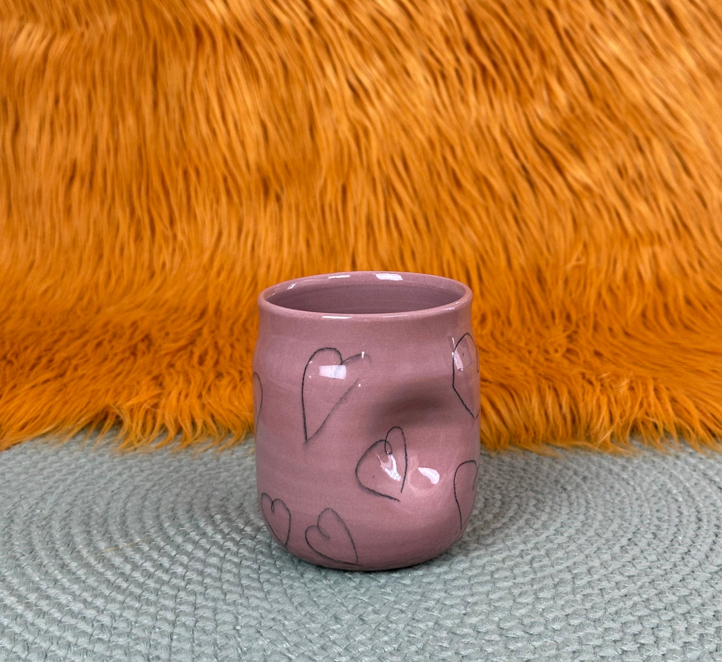 Heart Sketch Thumb Cup: Dark Coral