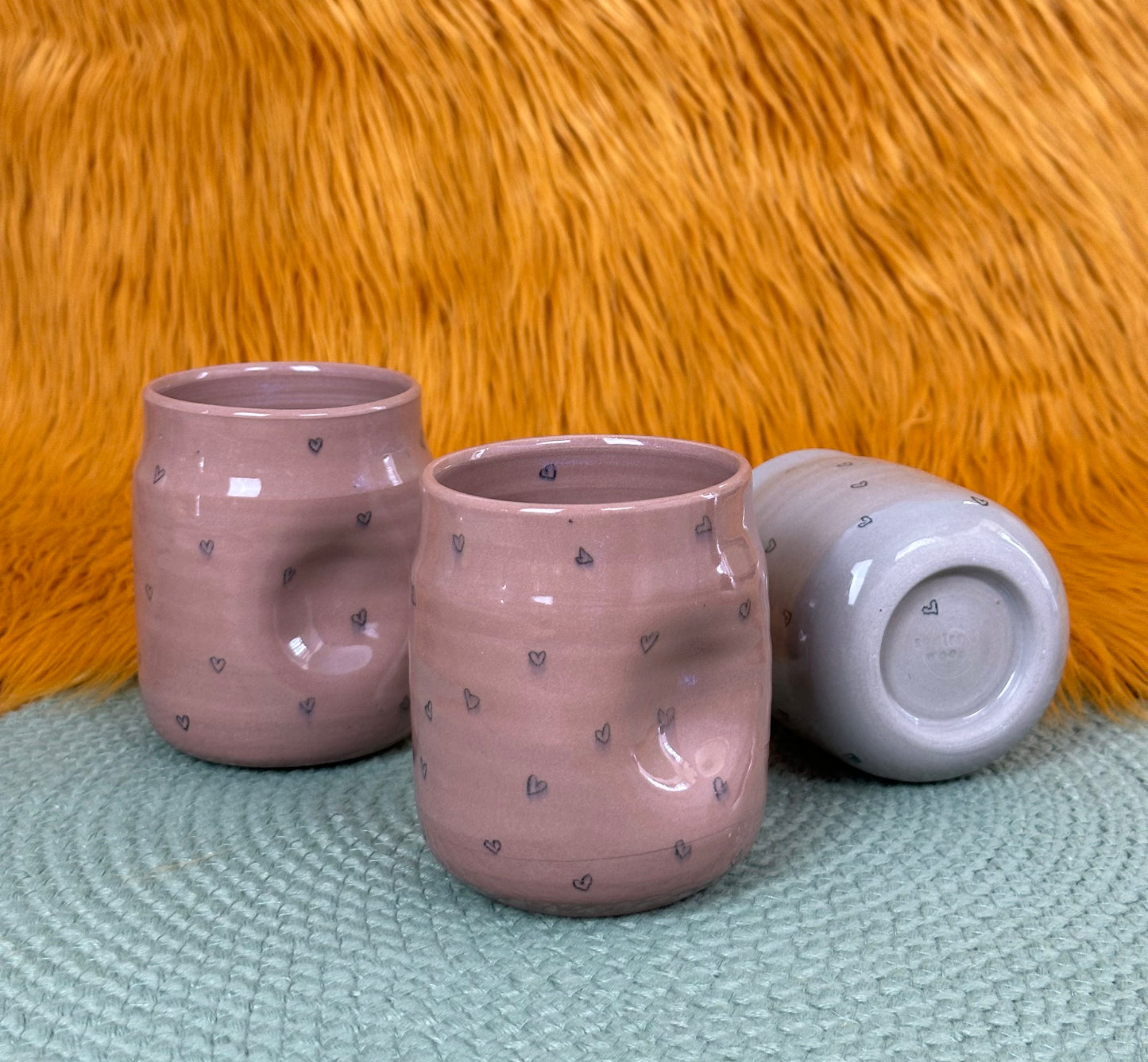 Mini Heart Sketch Thumb Cup: Light Gray