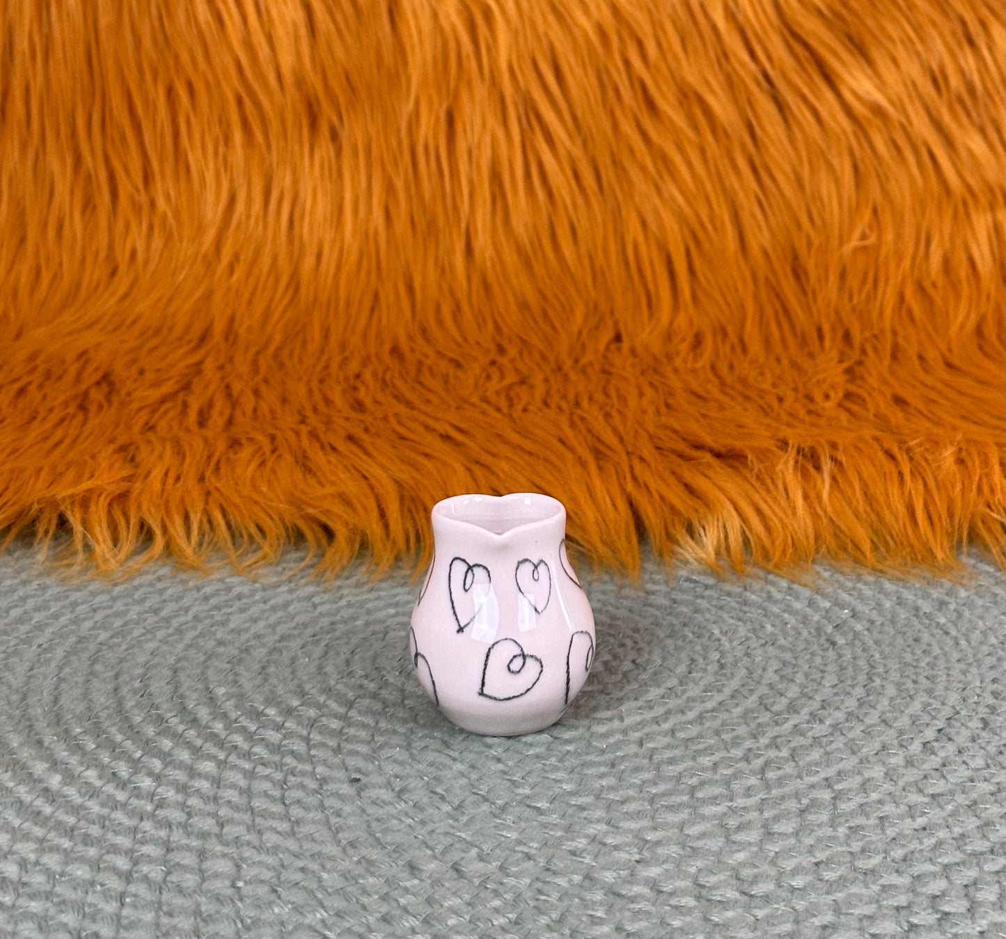 Sweetheart Bud Vase: White Hearts